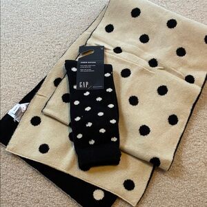 GAP Socks & Scarf